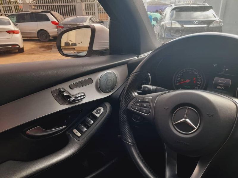 Thumbnail 7 of 2019 Mercedes-Benz GLC-Class
